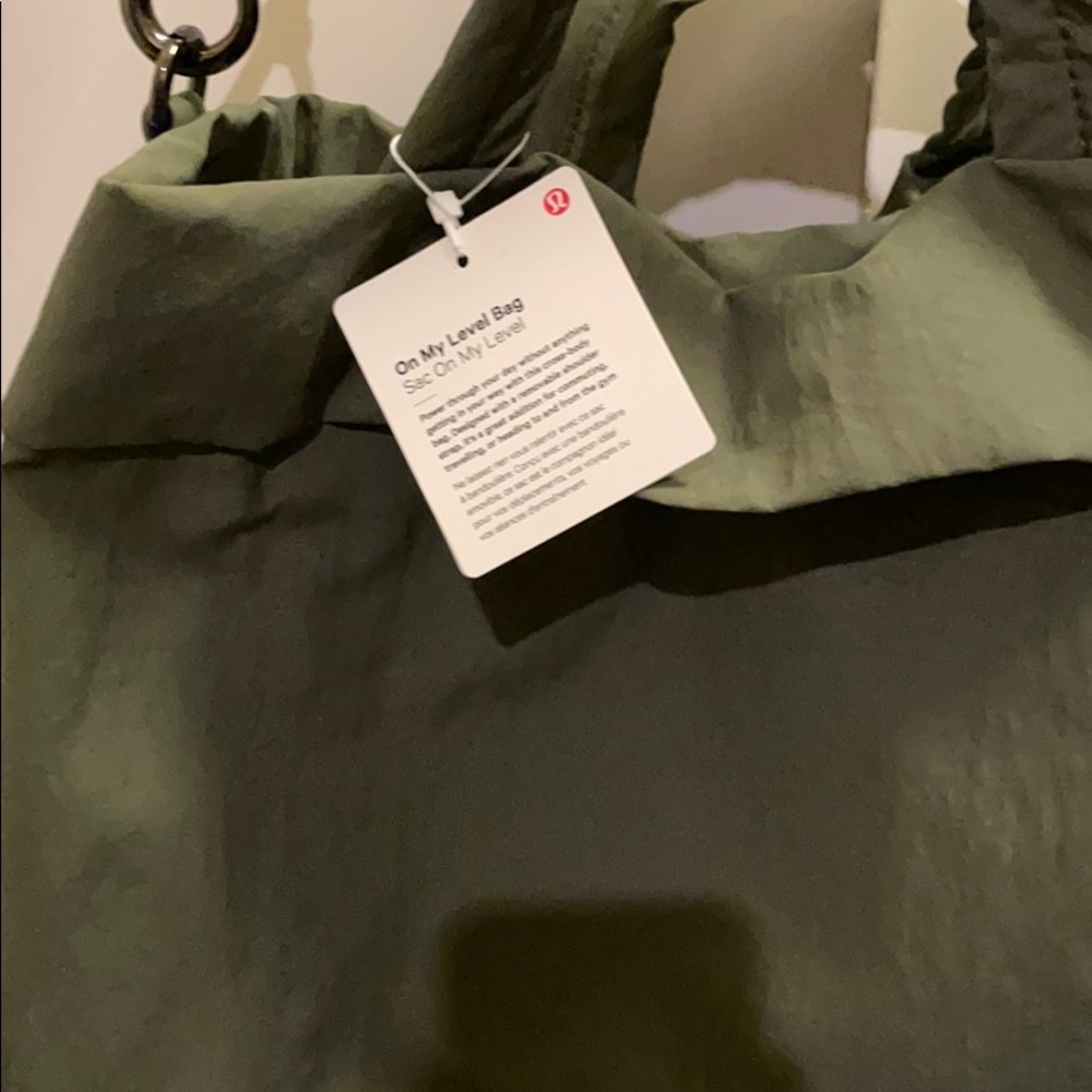 Lululemon “On My Level Bag” mini